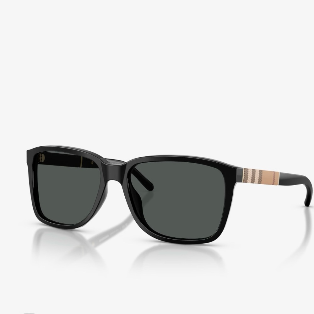 ✨NIB Men’s Burberry Heritage Square Sunglasses